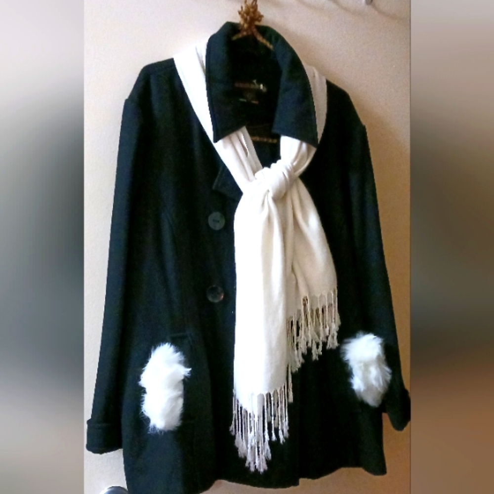 WEARTHER TAMER Black wool peacoat, your choice of gloves size 3X